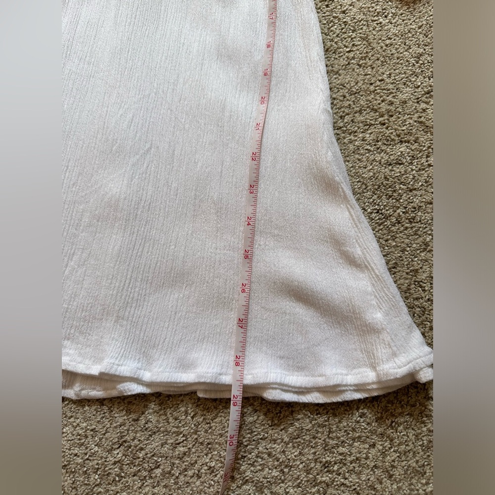 Reformation White Mini Dress with Chic Design - Picture 7 of 8